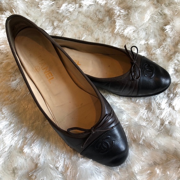 CHANEL Shoes - CHANEL Ballerina Flats Brown Lambskin Black Toe